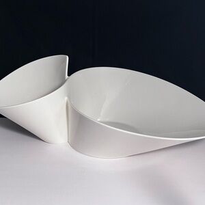 VILLEROY & BOCH New Wave CHIP AND DIP / One Piece PREMIUM PORCELAIN / 11x18 Inch